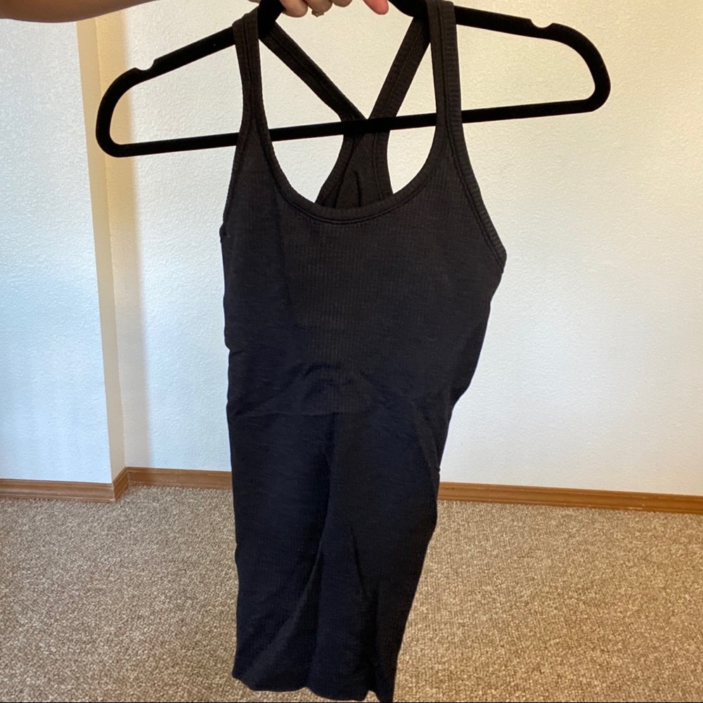 Lily lemon workout top size 4